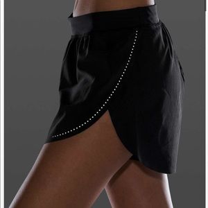 Lululemon Find Your Pace Short